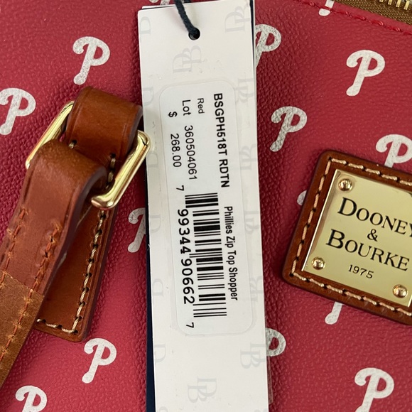 NWT Rare MLB Phillies Dooney and Bourke Handbag - Picture 6 of 7